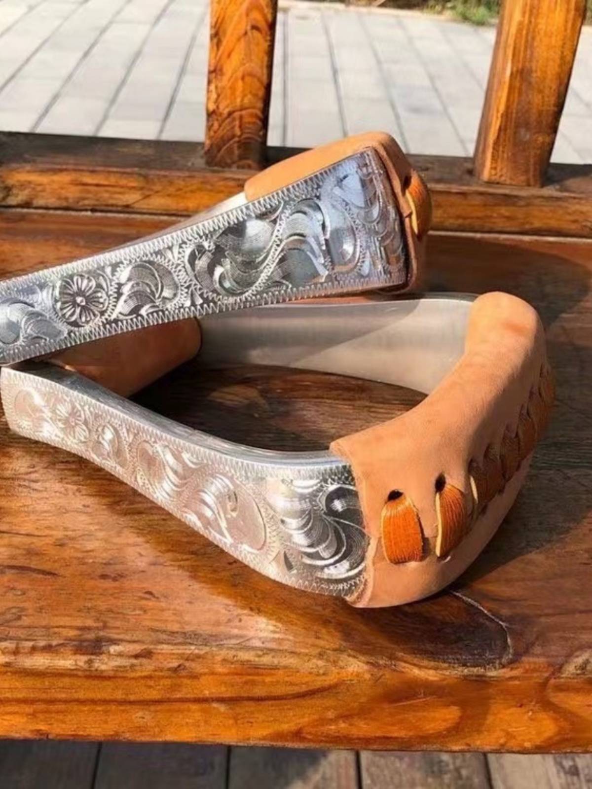 Outdoor western saddling horses, safe horses, horses, horses, horses, horses, horses, horse saddle accessories aluminum material pedal