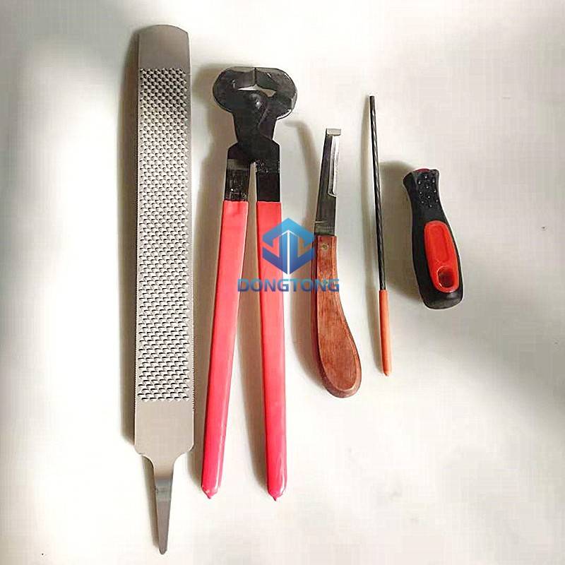 Three pairs of 14 inches of footcrackers