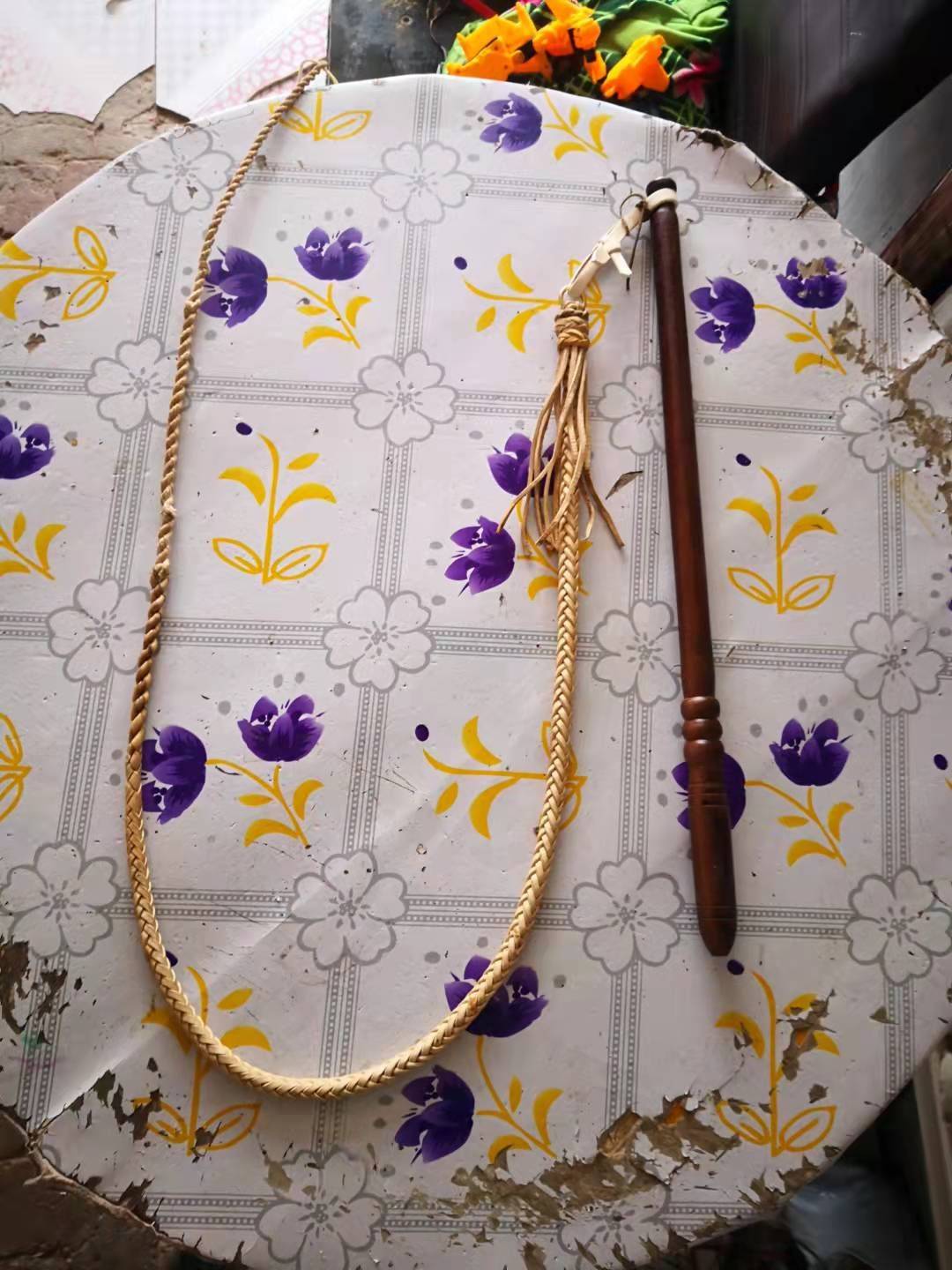 Pure cowhide grazing whip, put the beef and sheep whip horse horsema products