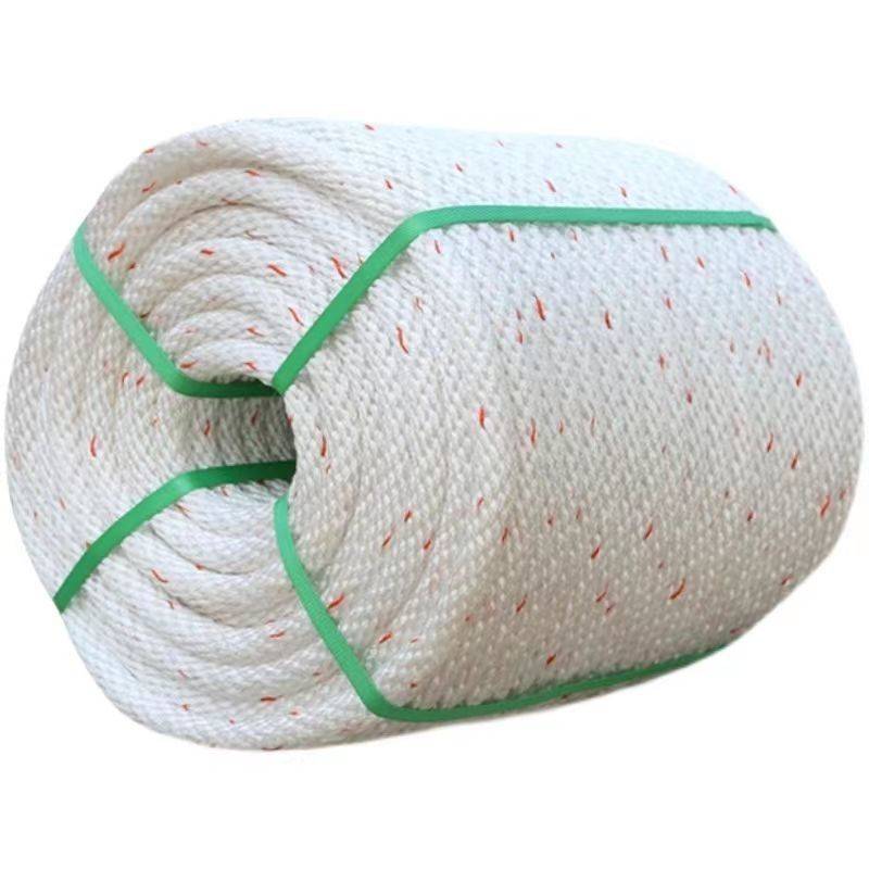 High-strength nylon ropes with a thick, well-developed, kernel-to-trucker crane to escape the towed cow rope