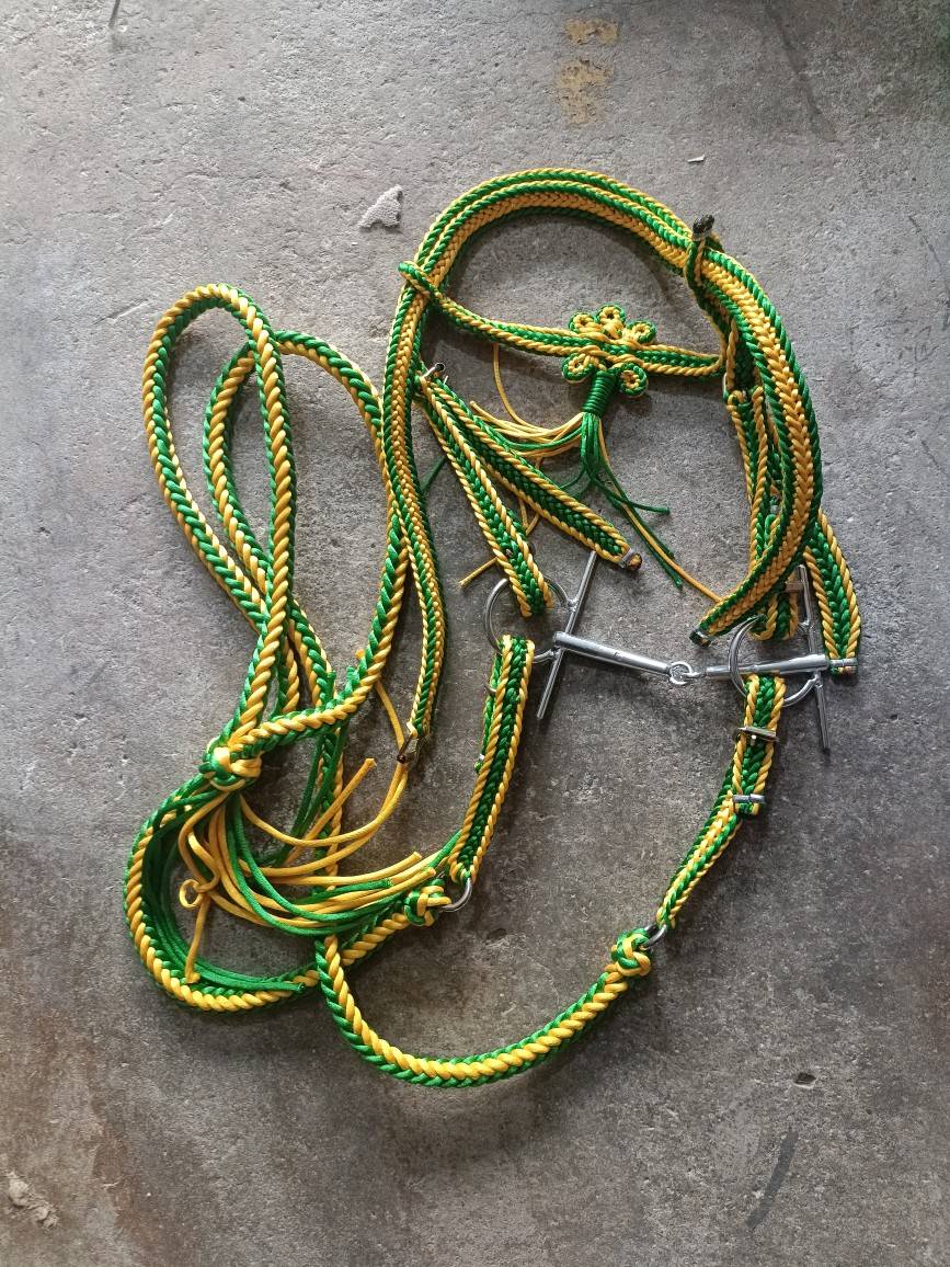 Shuile woven horse chewing color nylon rope woven Shuile