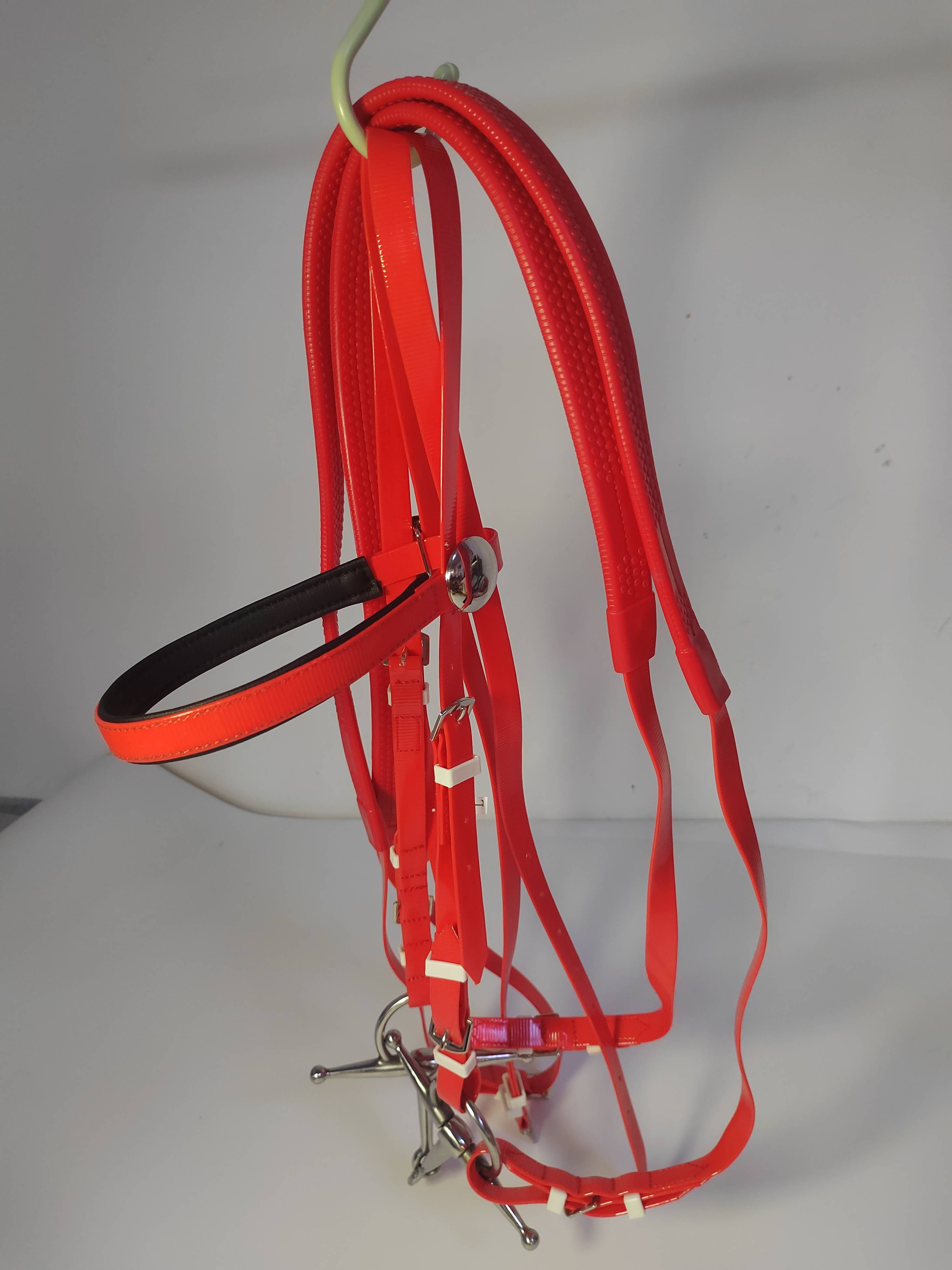 TPU Shuile Malaysia Horse Hallers TPU Waterproof Anti -Frozen Frozen Frozen Relief Saddle Accessories Equestnically