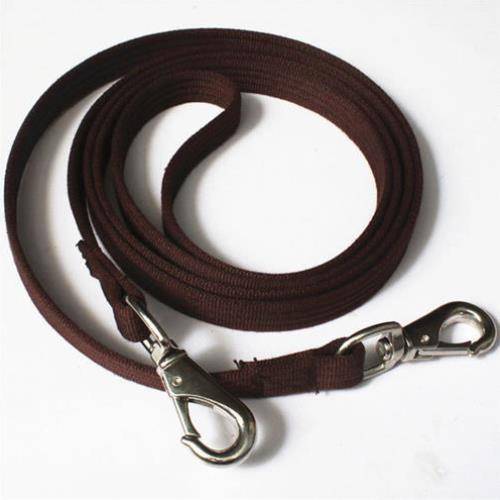 The whole panel of the horse's horse's horse's gear is tied to the horse's rope and the horse's water-squeeze