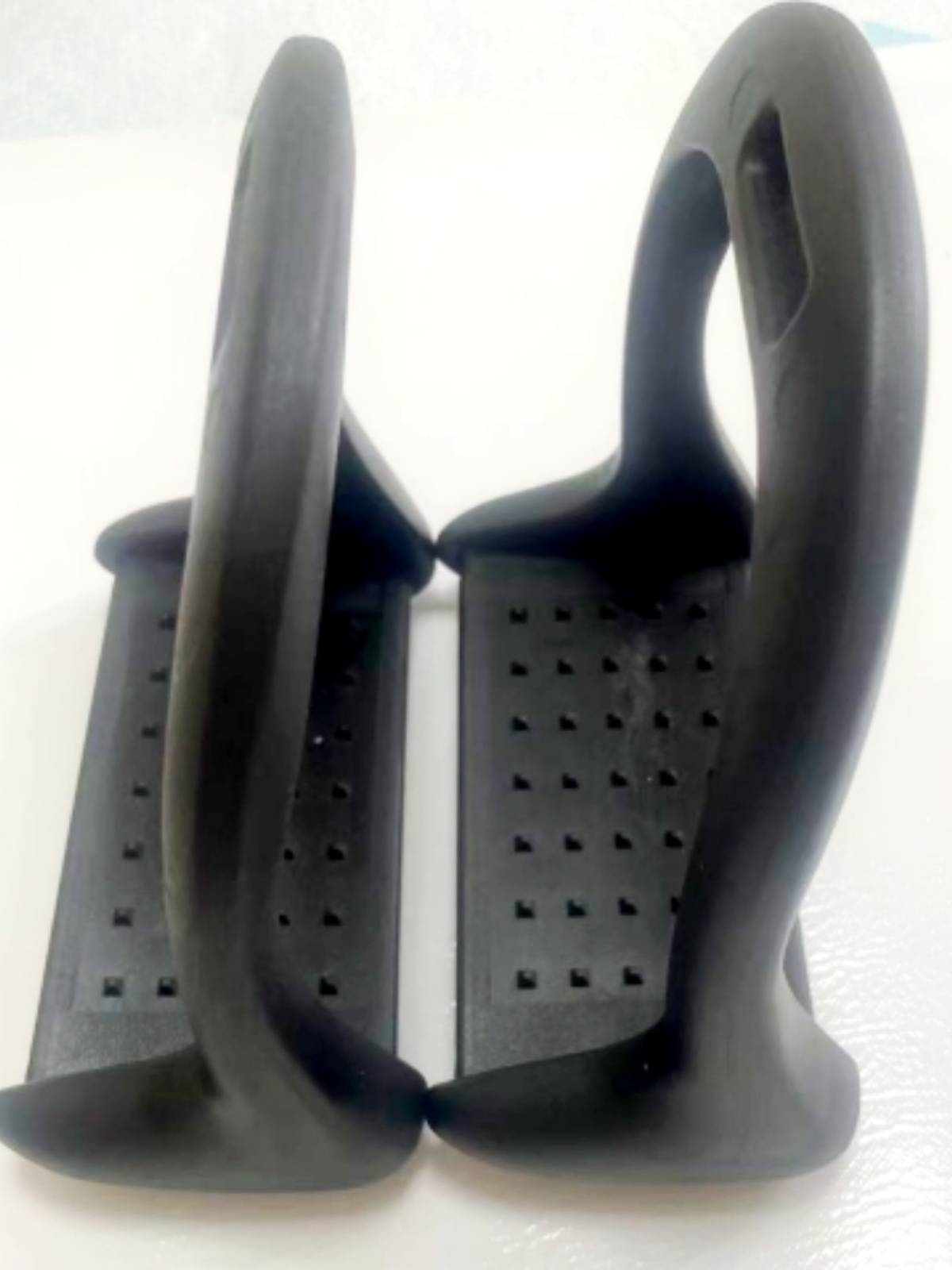 The horse's high-strength plastic nylon horse's high-quality horse's foot-sliding horse's saddled horse's horse