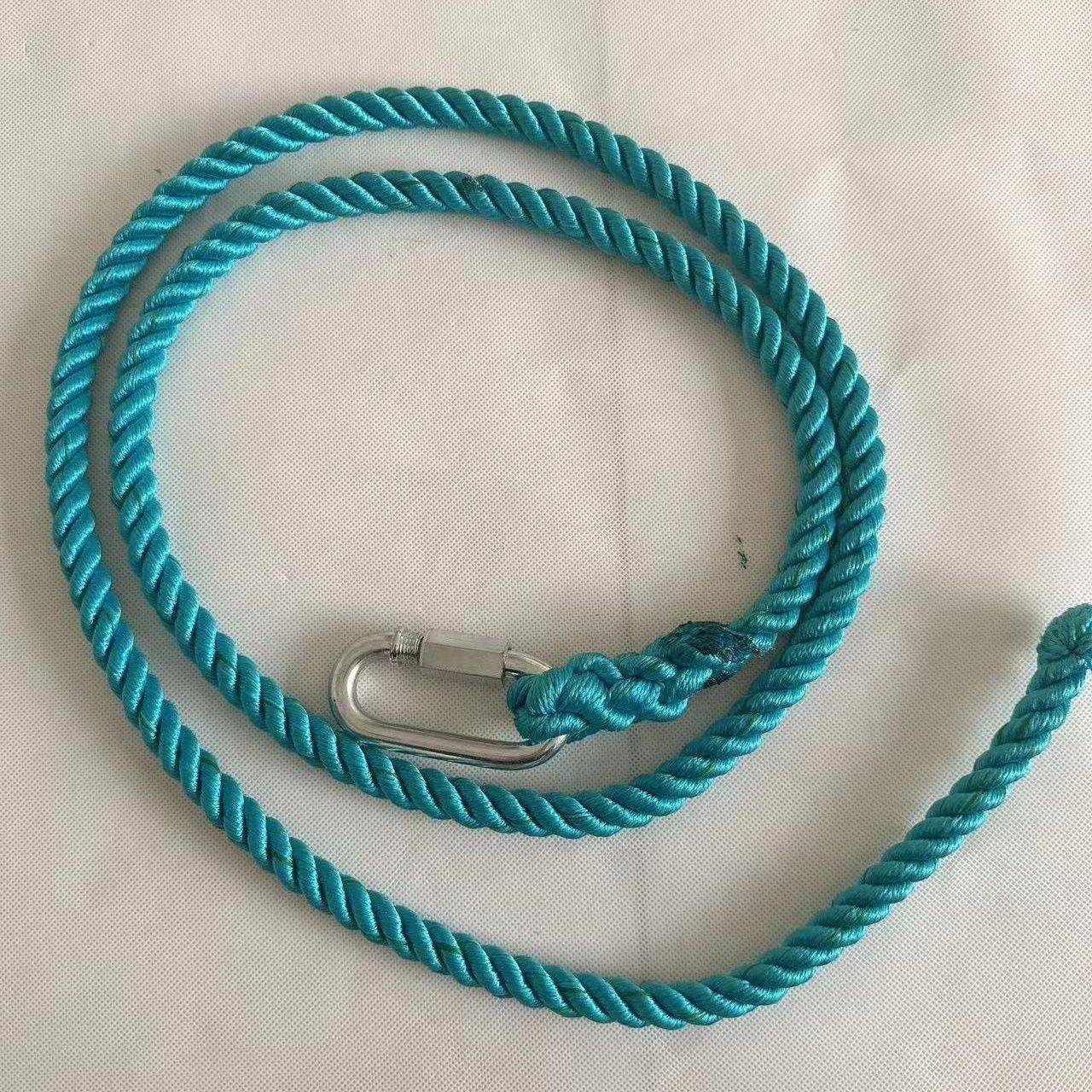 One 5762149, which connects to the wire