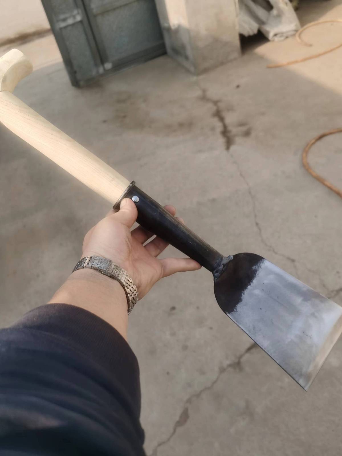 Handmade forging horseshoe shovel swords and hoof tools, cattle, sheep donkey muffle, camel hoof, trimming shovel all steel donkey hoof shovel