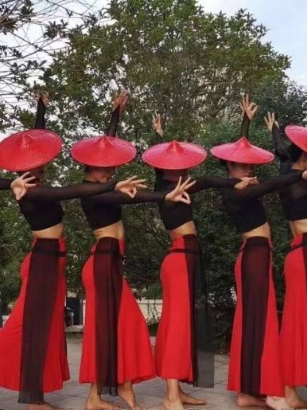 Hua Yao Dou Dou Dou Shao Duo Lishan Ling Dai dance is drunk and entered the painting props to flatten the hat