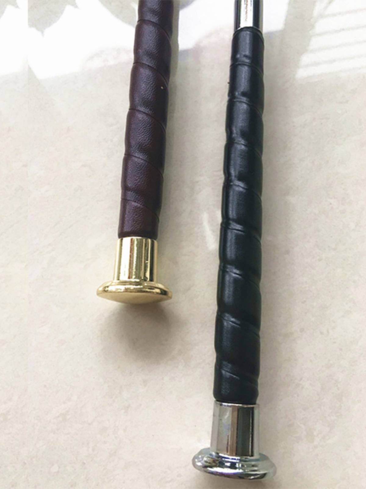 Professional equestrian piston ride whipping whip whip high -end leather whip equestrian supplies riding equipment