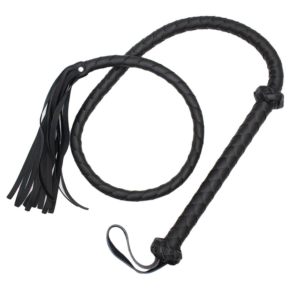 black horse whips are long
