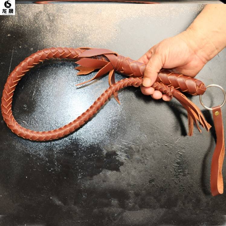 One-metre brown, pure-fine whip