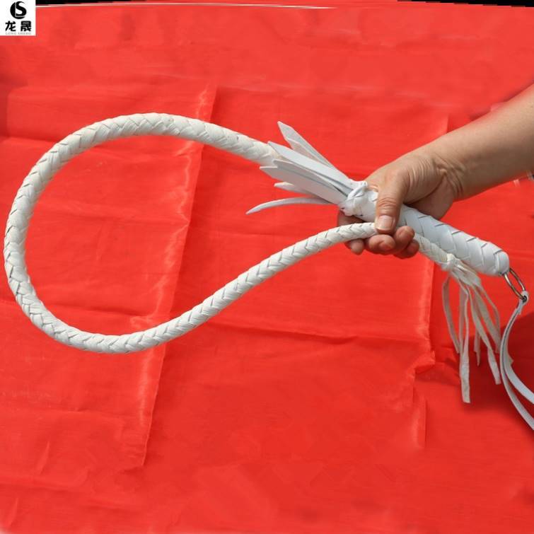 70 centimeters of white, pure cow-skin whips