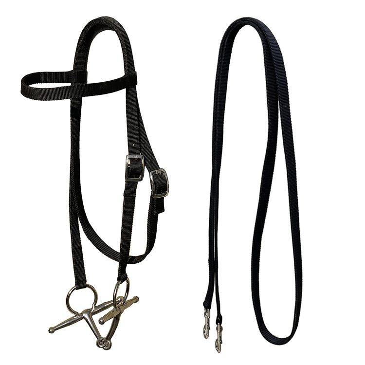 Horse tools to strengthen double-squeeze ropes with a chewing-coated iron fork and horse-backed horses