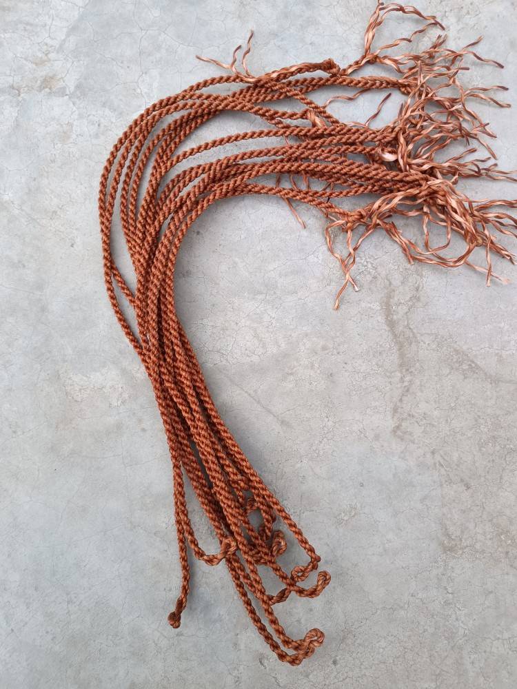 Yellow wire whips slightly longer than 50 centimetres left 5