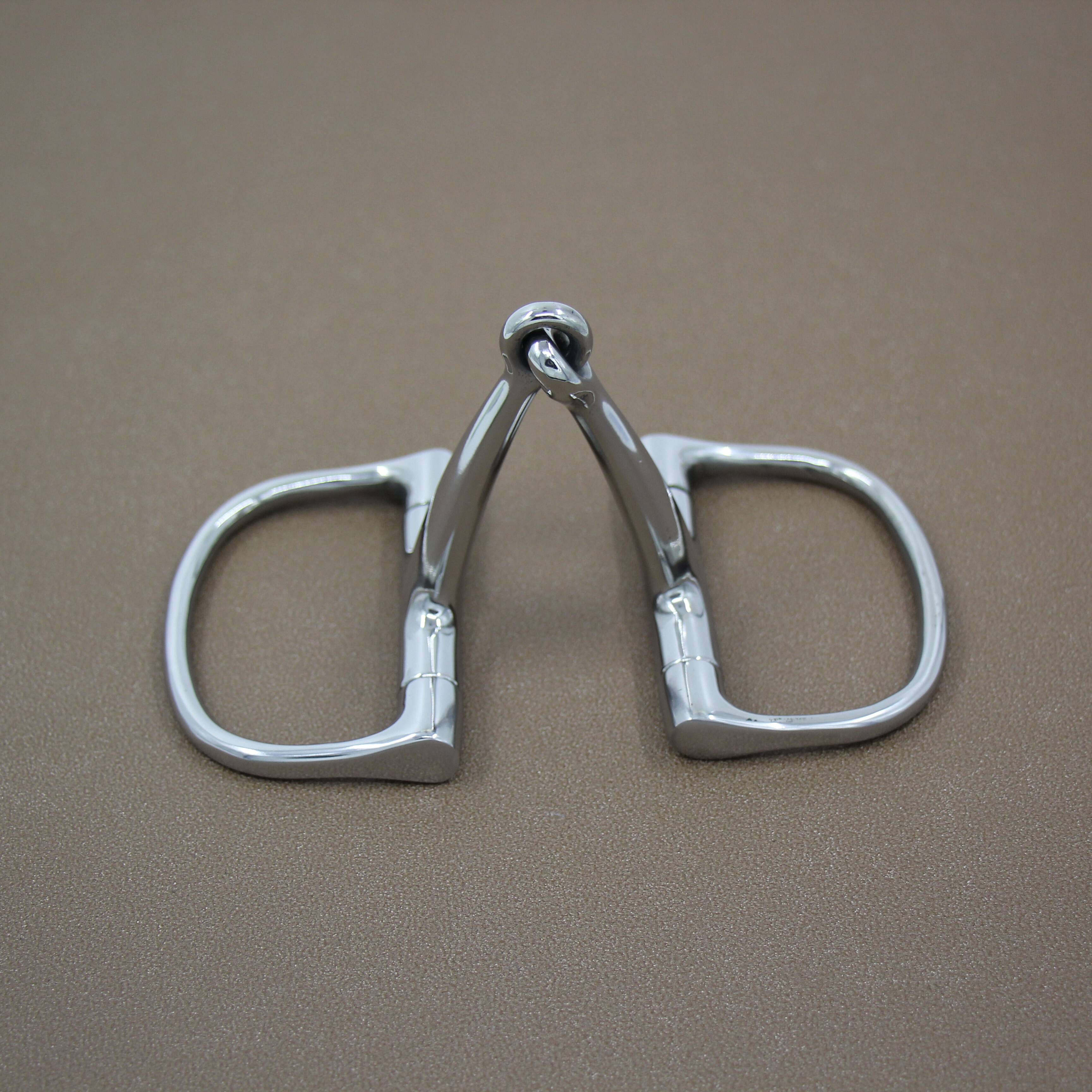 QUALITY ASSURANCE OF STAINLESS STEEL, TWO-SECT IRON-WATER-STRANGLING FITTINGS FOR HORSE UTENSILS, TYPE D