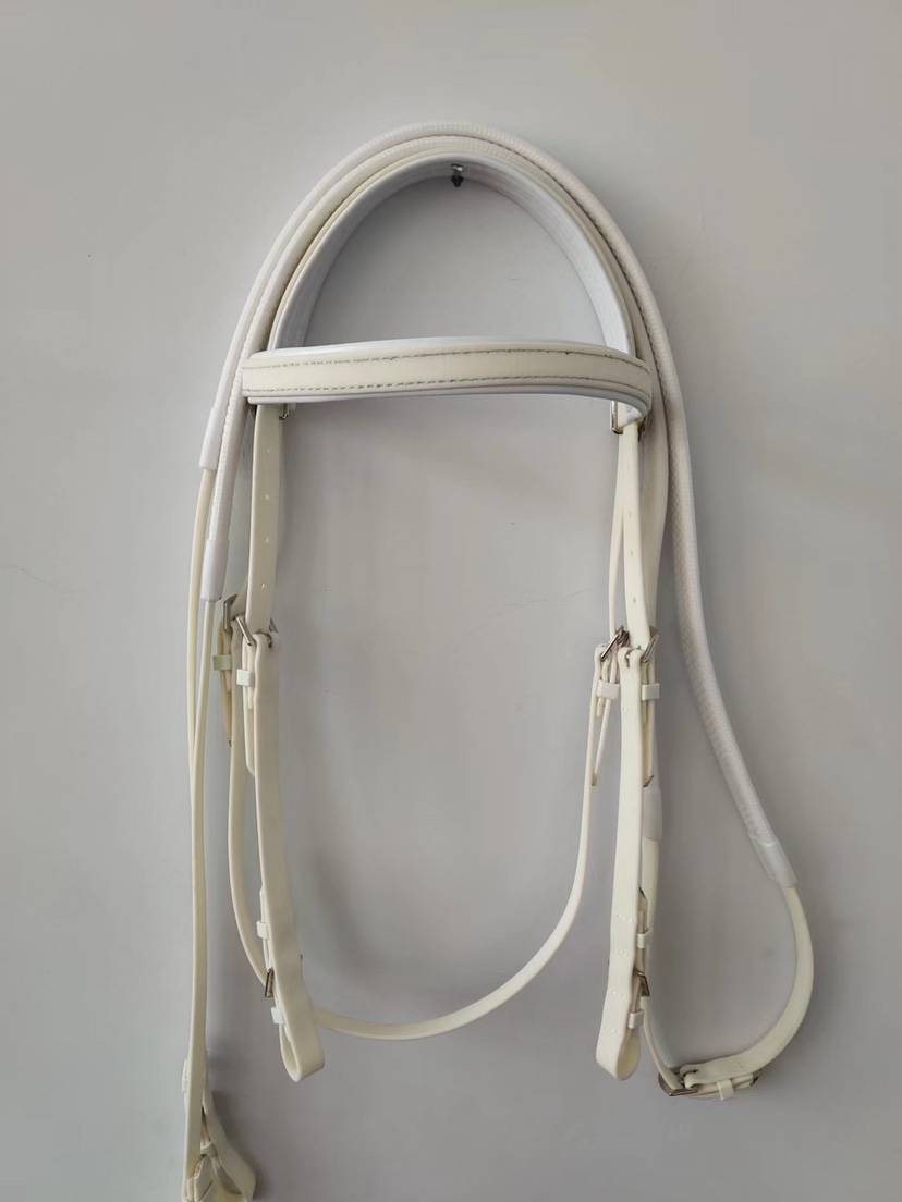 PVC SQUEEZING ROPES FOR THE TEACHING OF A COMPREHENSIVE SADDLE SUPER-FIBRILLARY