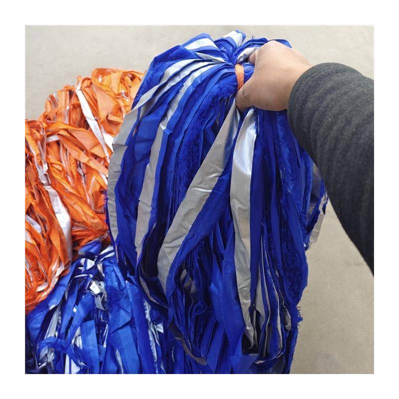 Tie the greenhouse rope film rope fruit tree pulling the tree seedlings and the seedlings, the rope soil ball, packing with windproof cloth strip