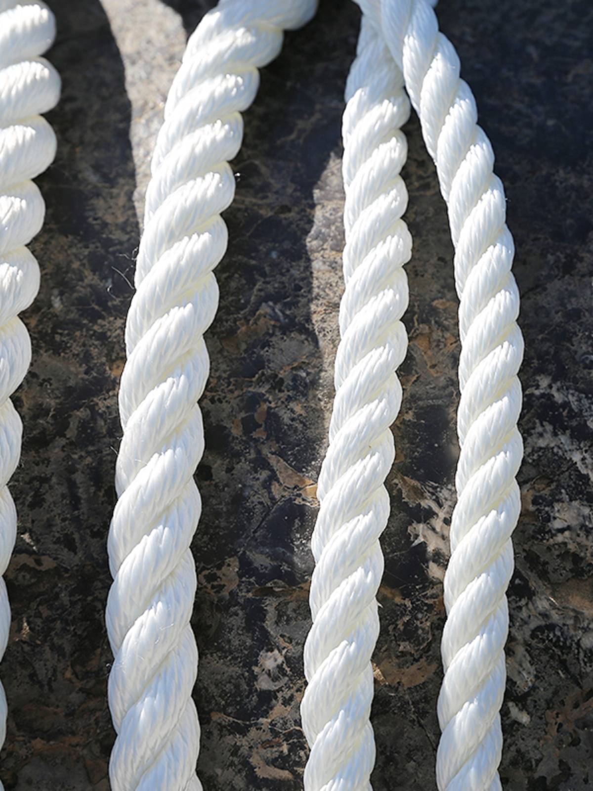 Wear -resistant high -strong silk be Plerontal Plerodaline three -strand rope ship with rope anchor, floating rope rope brake rope bundle packaging rope head