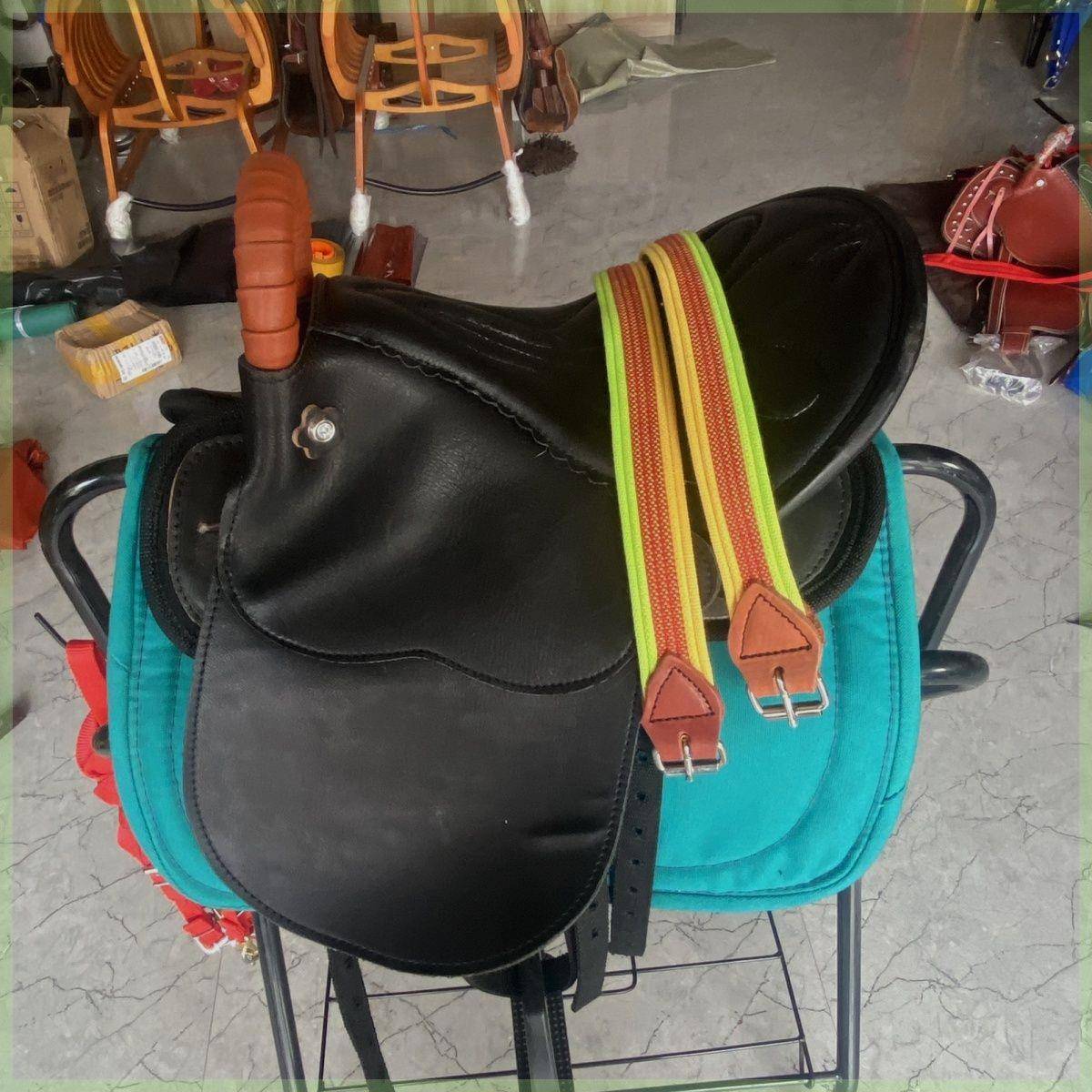 Specialty small saddle children Children riding a small saddle to set up a full set of special saddles