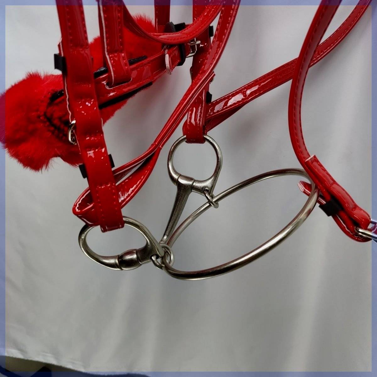 The new patent leather horse forks Shuile horse chewing is thick and good quality professional equestrian horses products patent leather horse chewing