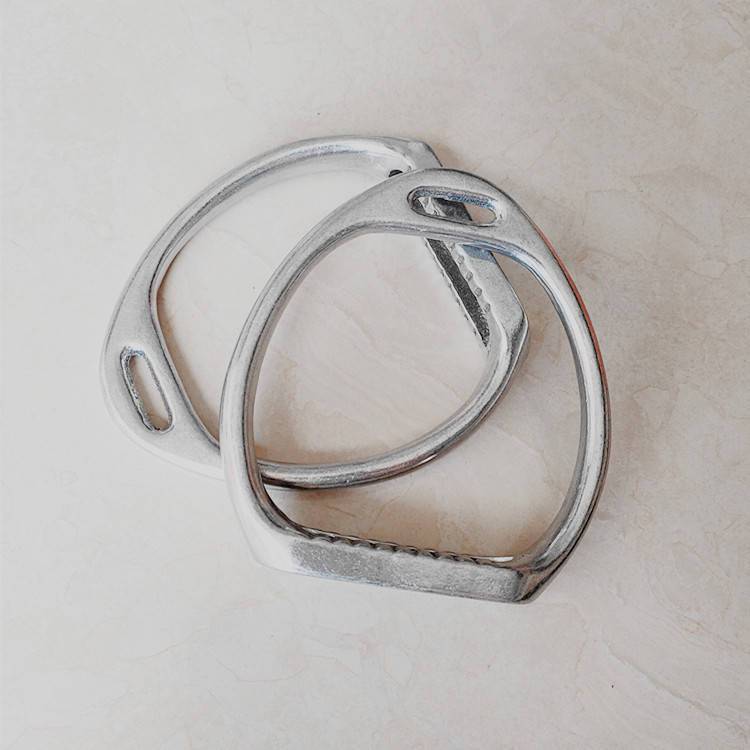 Aluminium alloy saddles, horse-scrambling and horse-scrambling