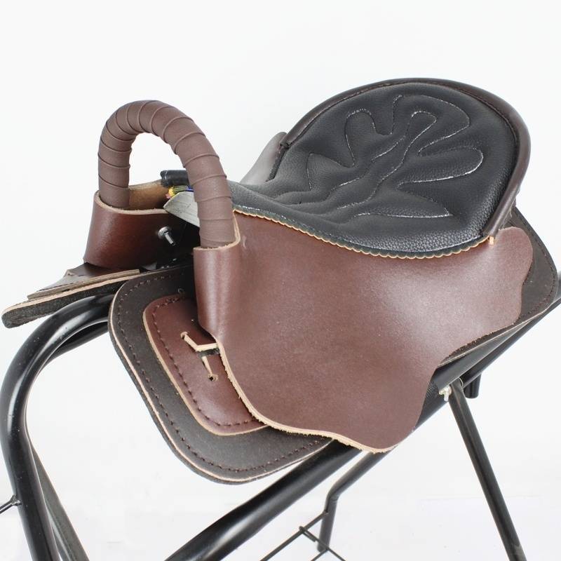 A curry saddle with no parts