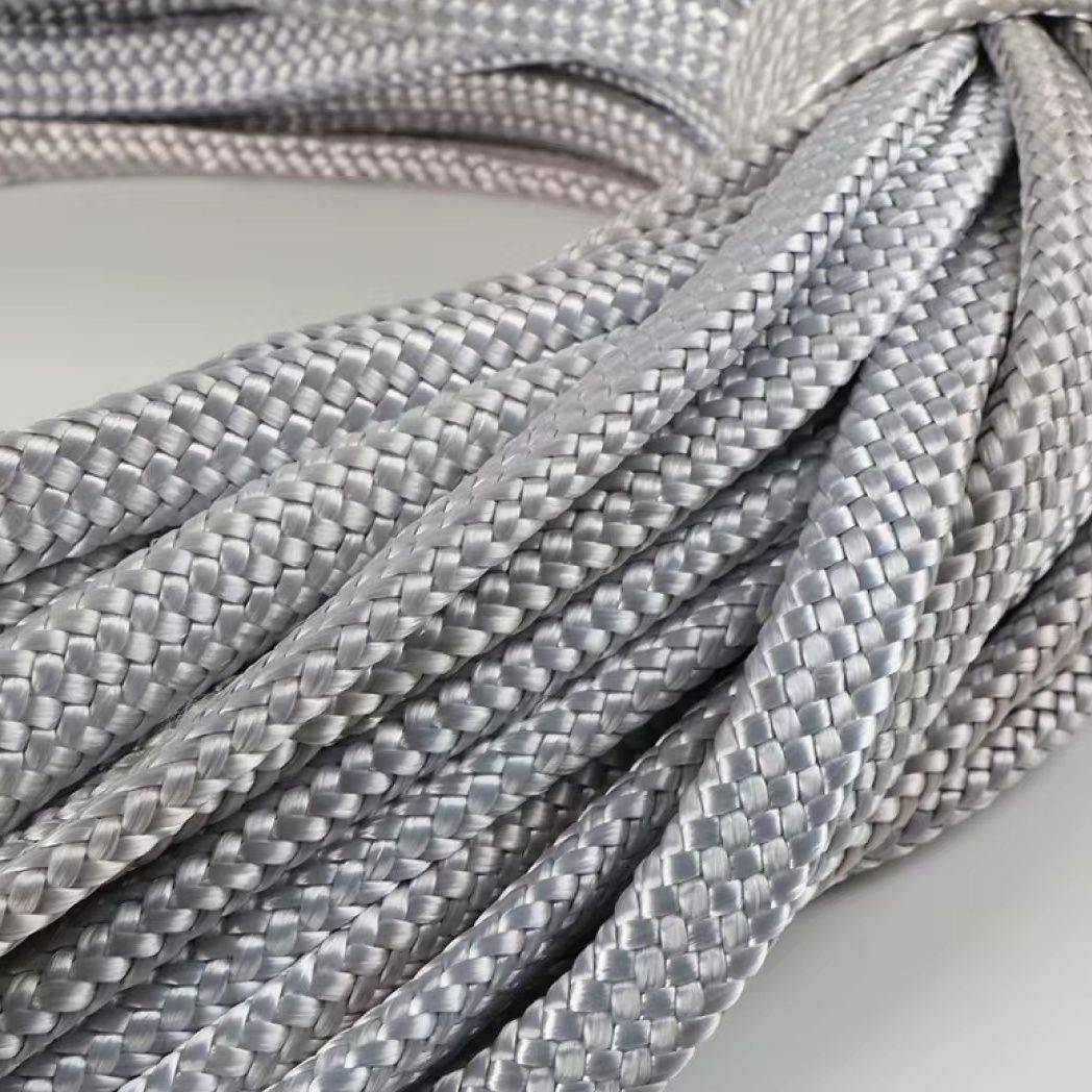 Upgrading of the grey-lined aircraft rope 2 cm wide 20 m long