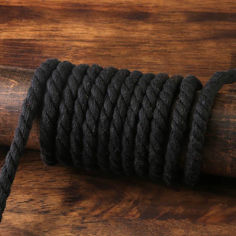 8mm in diameter black-thong