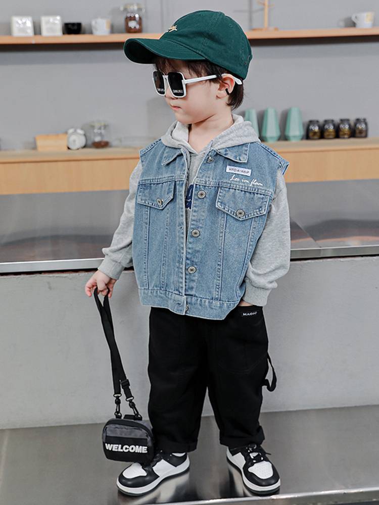 Boy denim vest spring and autumn children's sleeveless wearing foreign jacket boys, bombing street men's treasure autumn clothing cool