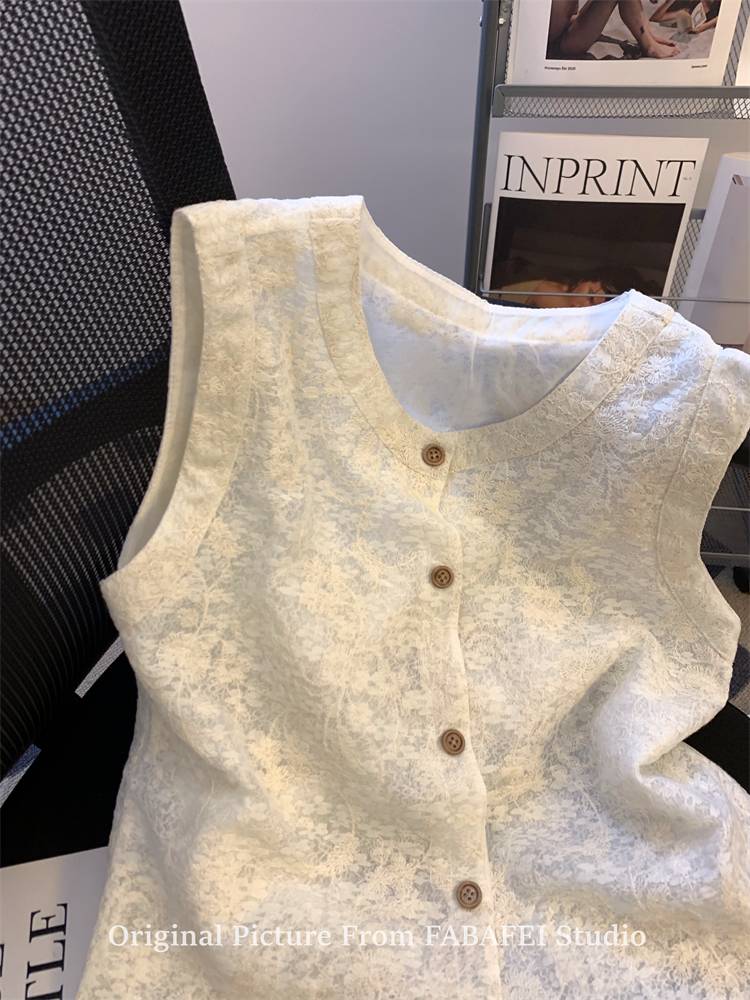 French old money breeze embroidered vest shirt female summer unique vest jacket super beautiful sleeveless small top