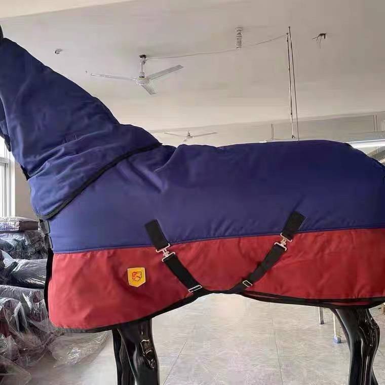 Winter horses in winter thickened horses, necks, horses, horses horses, new cold and waterproof horses