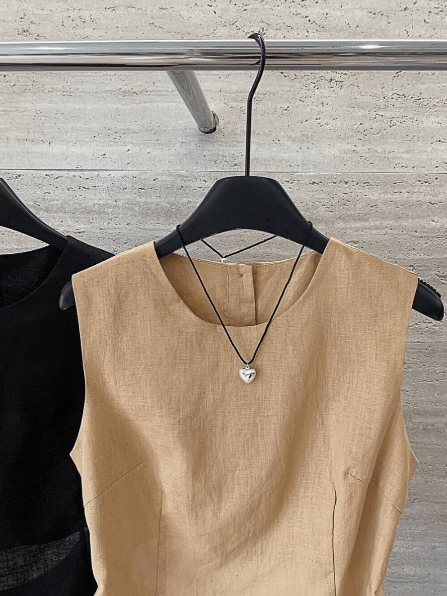 Rear -row buckle sleeveless vest top female summer casual style, simple solid color Korean cotton and linen breathable vest exposed waist shirt