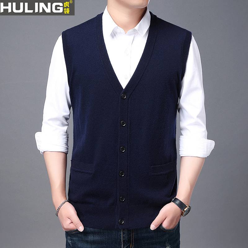 Dad's vest men's knitted cardigan spring and autumn, middle -aged and elderly sleeveless sweater, shoulders wearing solid color vest buckle outside