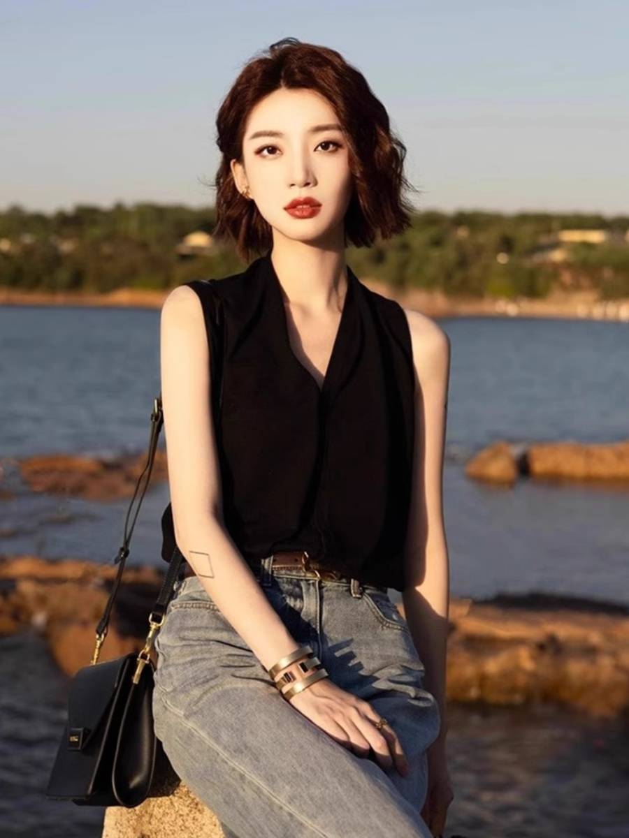 BLACK V-COLLAR VEST, 2024 NEW SUMMER HIGH-TEMPERATURE, SHOULDER-TO-CAPS