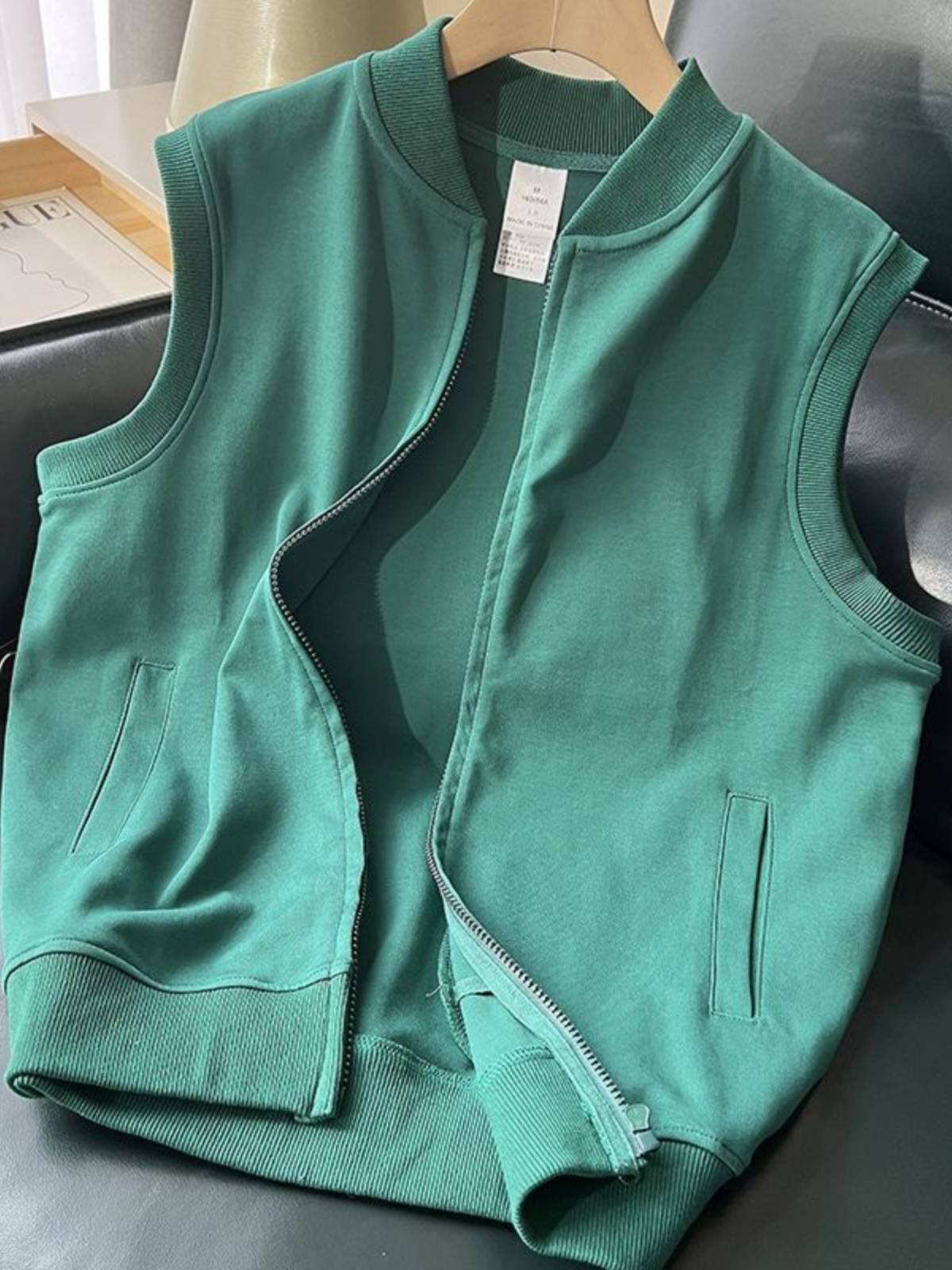 Summer new sports Outside vest men's large size 300 catties of stand -up collar cardigan hats without sleeve -free sweater horses clip jacket