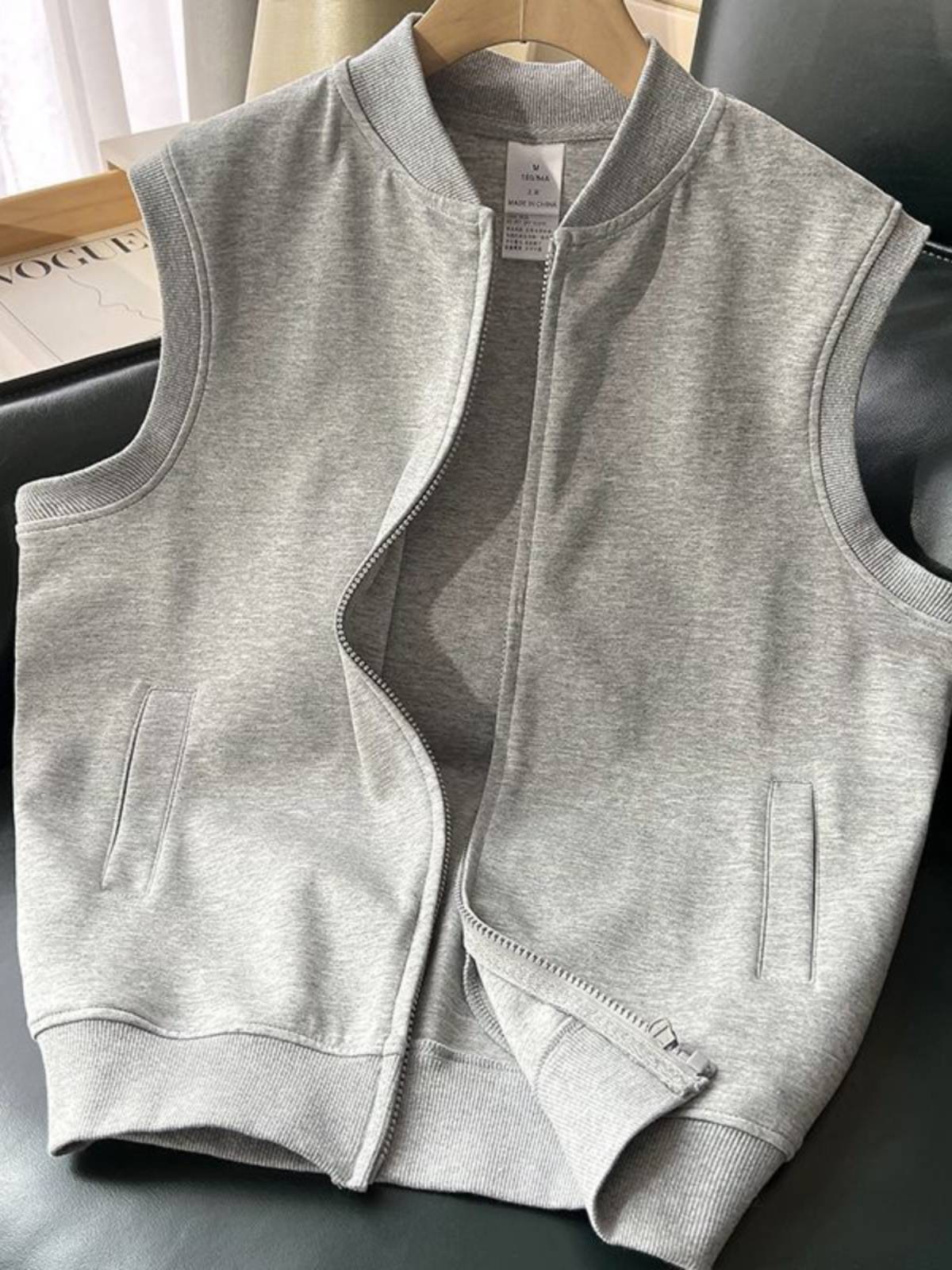 Summer new sports Outside vest men's large size 300 catties of stand -up collar cardigan hats without sleeve -free sweater horses clip jacket