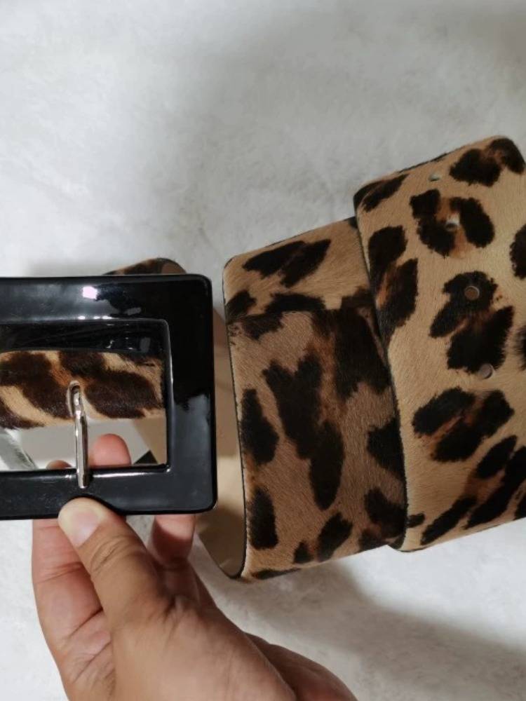 Brother cuts the aega fashion personality leopard, horse -leather leather leather wide waist belt pilling pinch strap skirt belt flaw flaws