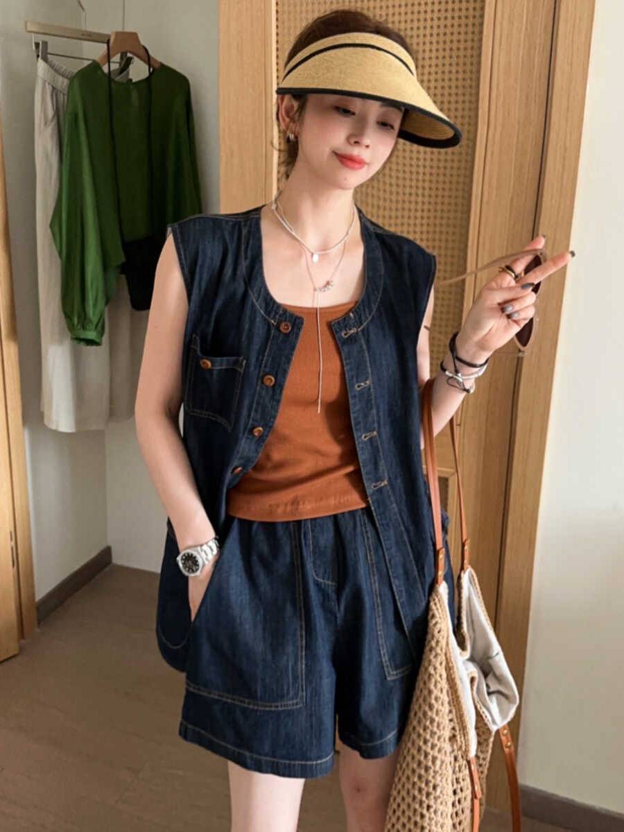 Small summer Japanese round neck sleeveless denim vest, three -piece female versatile 2024 new set