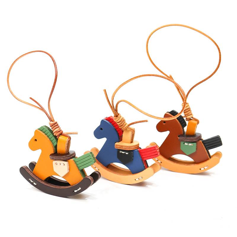 Vanacle head layer cowhide pony hanging cowhide rope keychain female car key ring day new home AF146