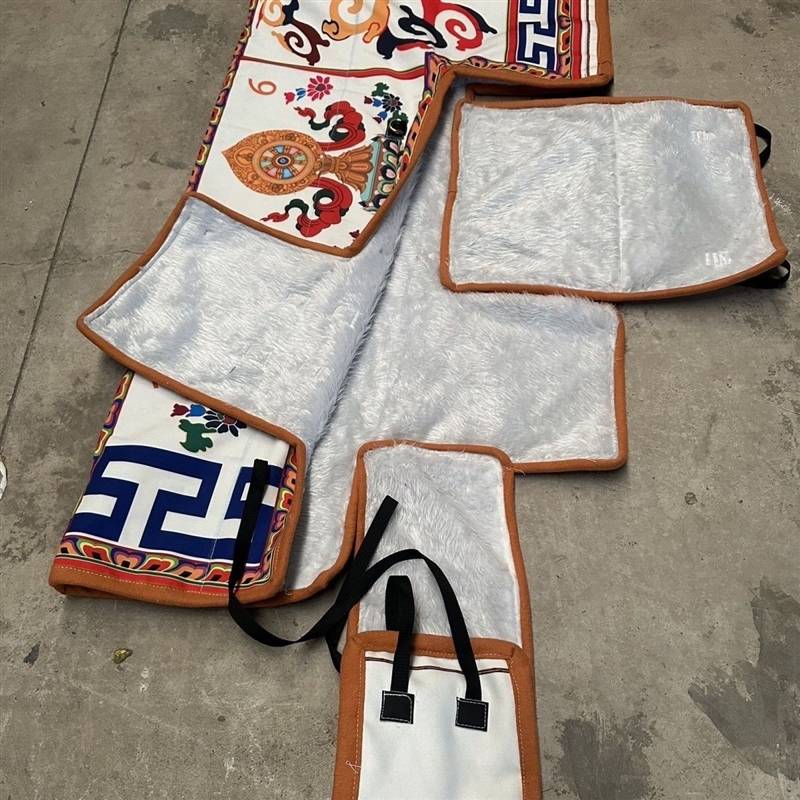 National wind print pattern horse horses saddles cushion horse clothes windproof and warm, thick winter horses keep warm Tibetan new models