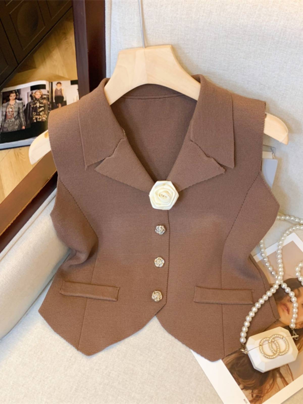 Counter withdrawal of cutting labels ~ Little incense Fengfeng suits vest vest female summer design sense temperament short sleeveless top