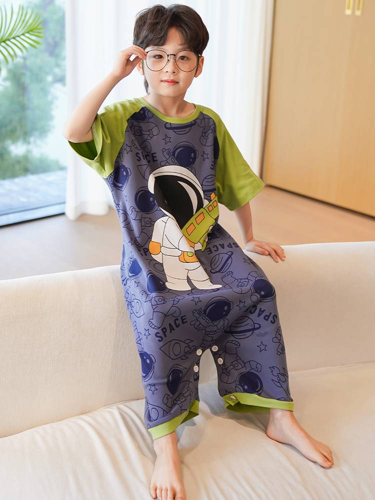 "Sympathetic boy boy, summer sleeping bag baby, cartoon Mario child, kicked in a home free and pure cotton."