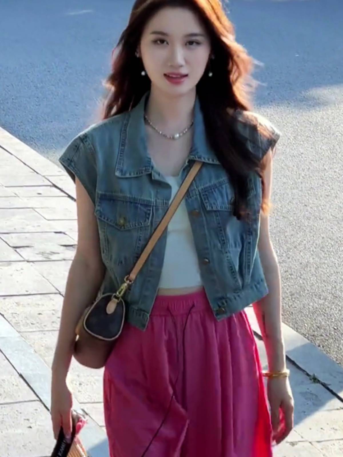 European Summer Summer denim short -sleeved outer set female 2024 new small fashion casual short vest vest top