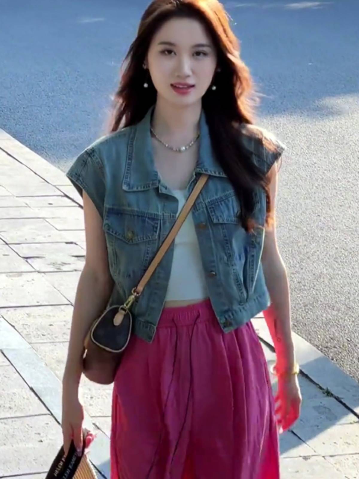 European Summer Summer denim short -sleeved outer set female 2024 new small fashion casual short vest vest top