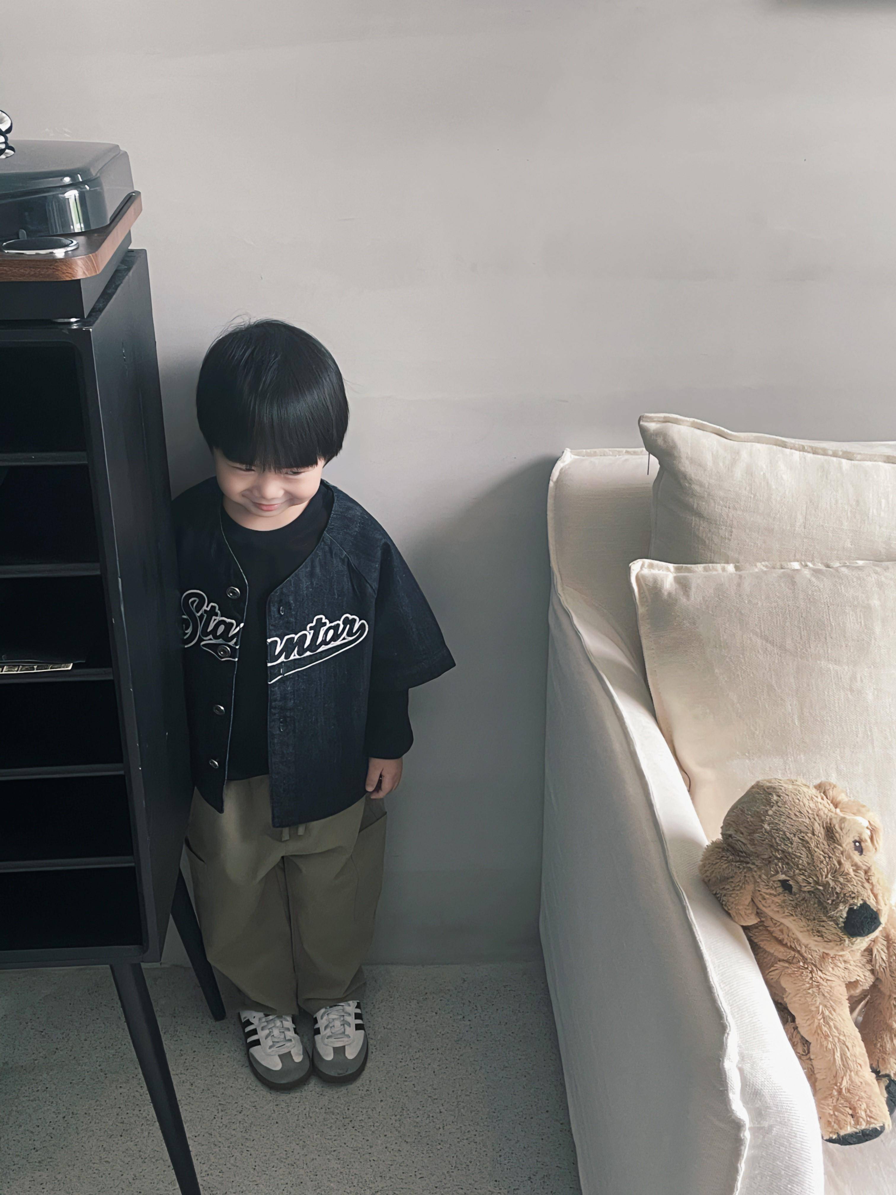 Children's clothing boy vest spring and autumn retro denim vest jacket 2024 new children's treasure wearing horses clip top