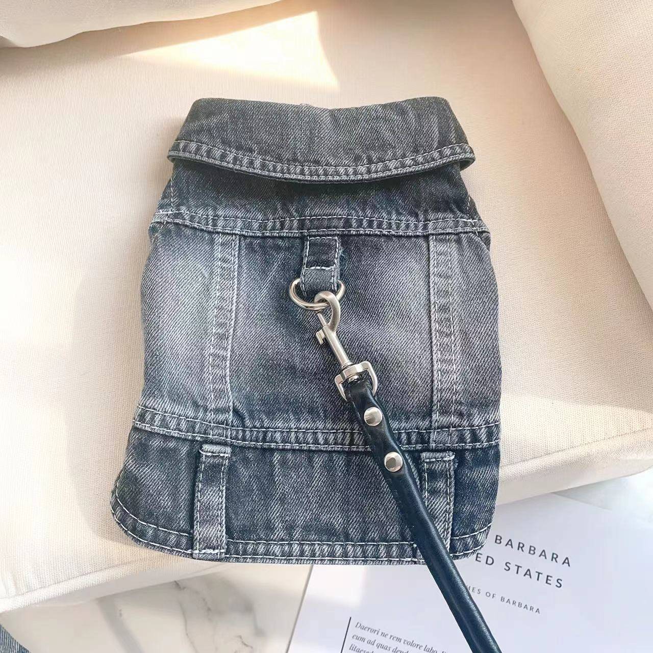 Dog Spring Thin Club Clothing Teddy Bear Bear Cedar Small Dog Cat Cat Cat Spring and Summer denim vest
