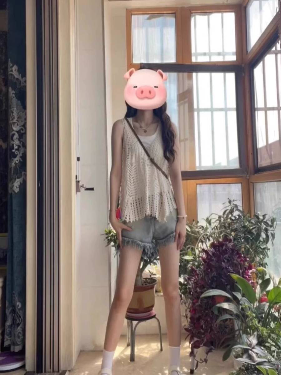 Persian wind knitted hook flower hollow vest hoods women in summer with sleeveless vest stacking jacket