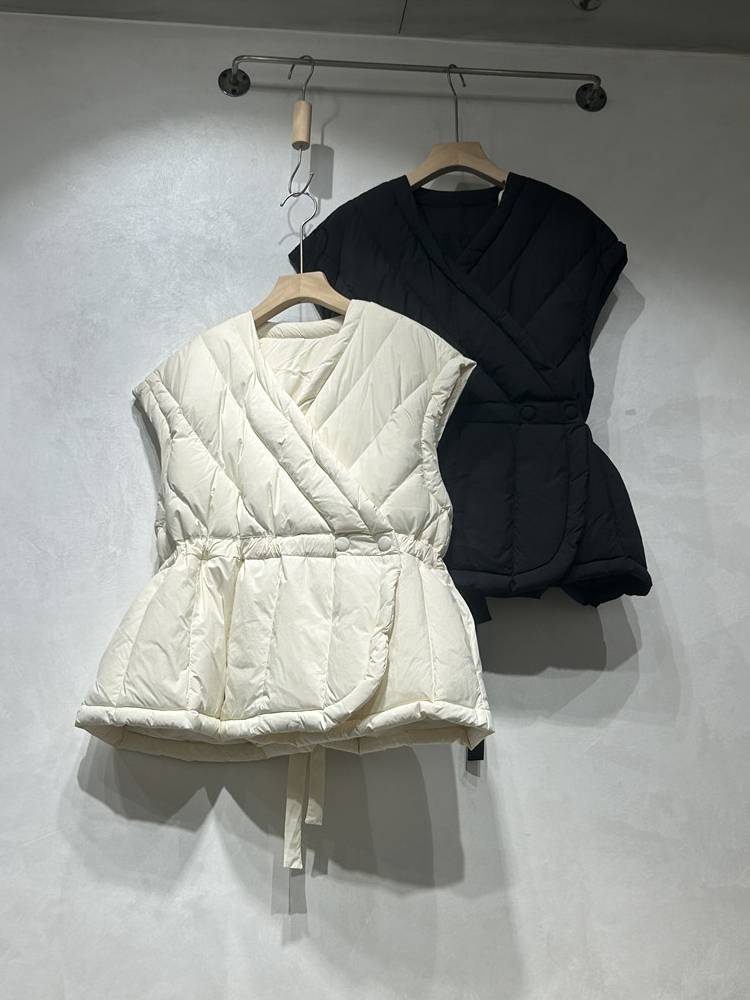2024 autumn and winter new ladies Xiaxiangfeng down vest temperament, waist, gentle, wearing vests, shoulder horses