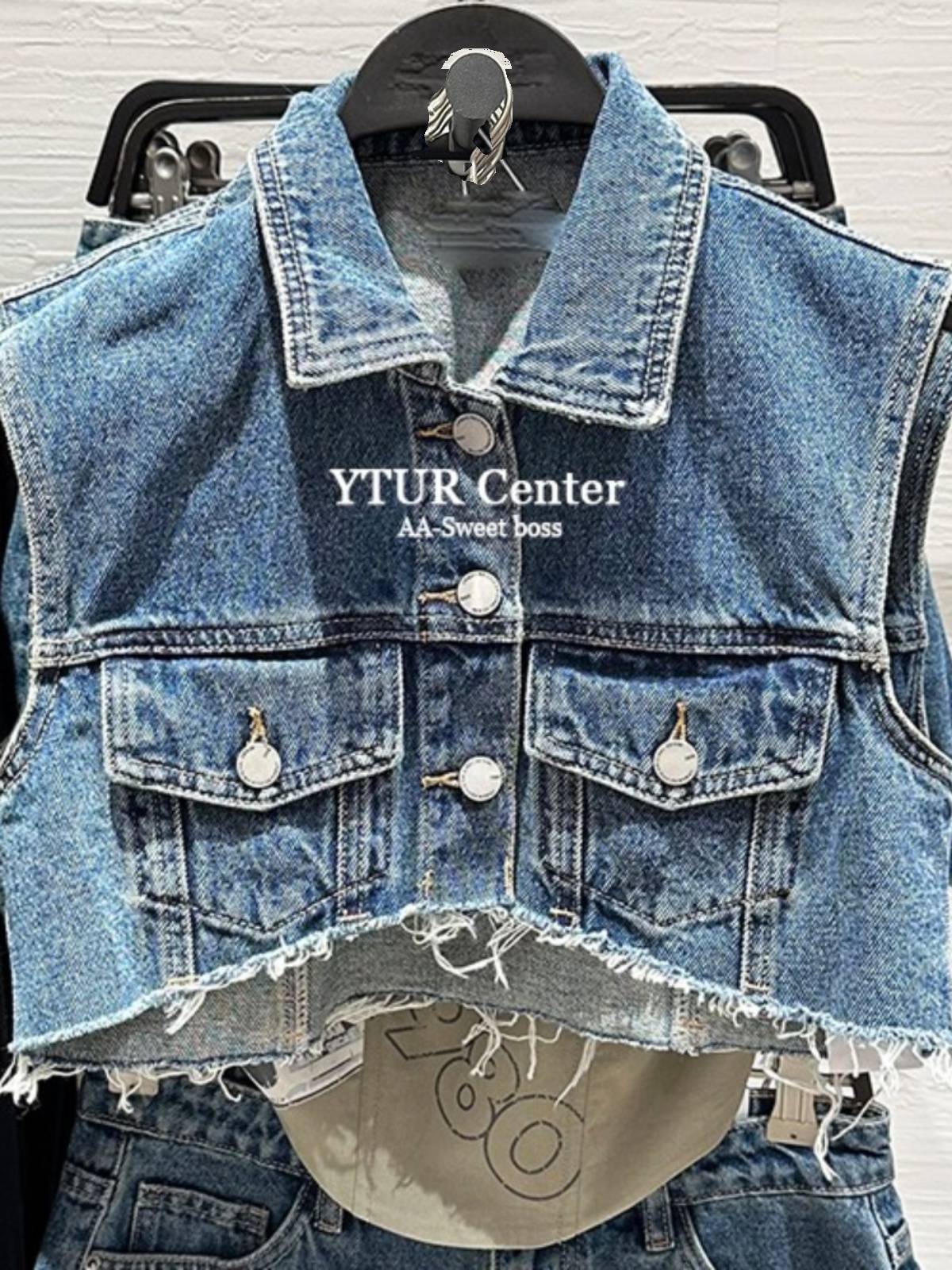UR UX 2024 Spring and Summer Season Tide Cool Sister Street Washed Water Shirt Blue Short denim sleeveless shirt female