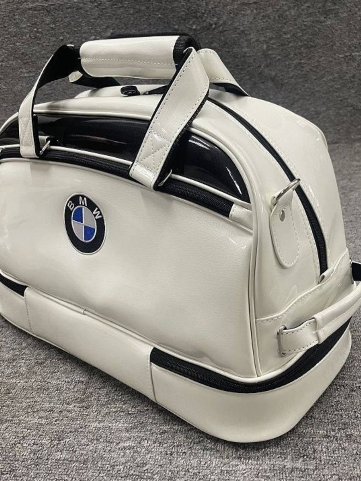 BMW's new golf clothes bag independent shoe warehouse crystal material wear -resistant men's and women's pass users' coat clothing bag