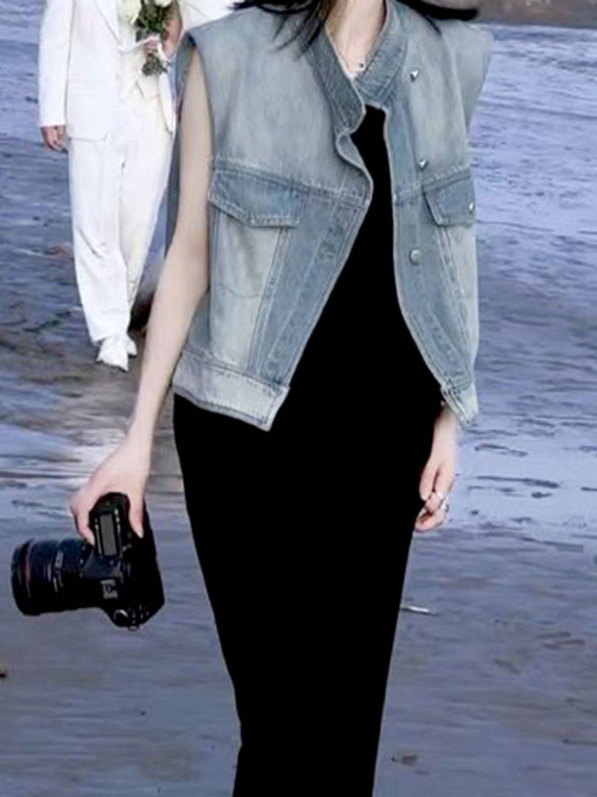 Line collar denim vest sleeveless outer set female 2024 summer thin design sensation, shoulder horses, shoulder shoulder short top